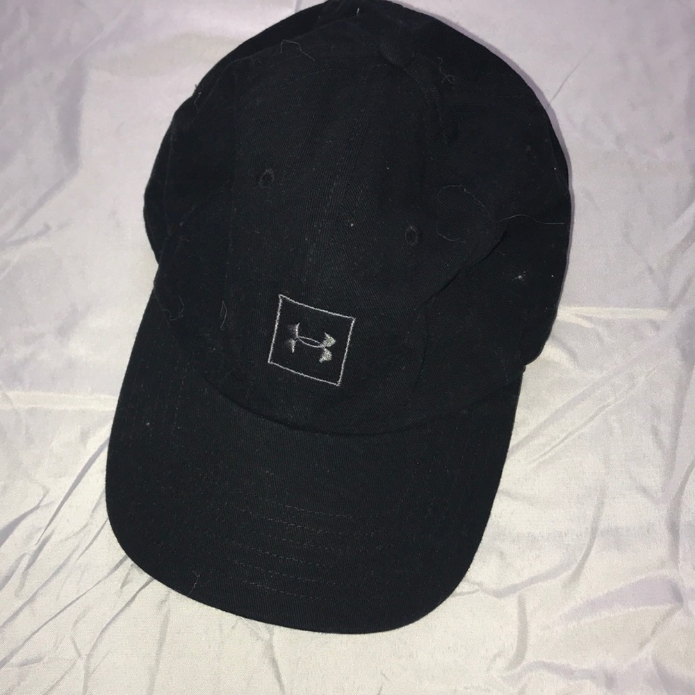 Black under Armour hat